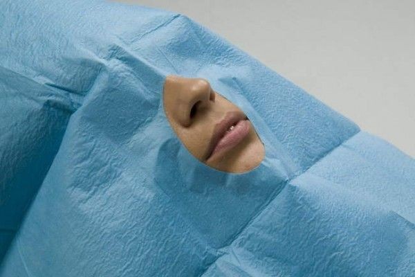 PAÑO ABSORBIBLE IMPERMABLE C/ ADHESIVO 50x75 75u